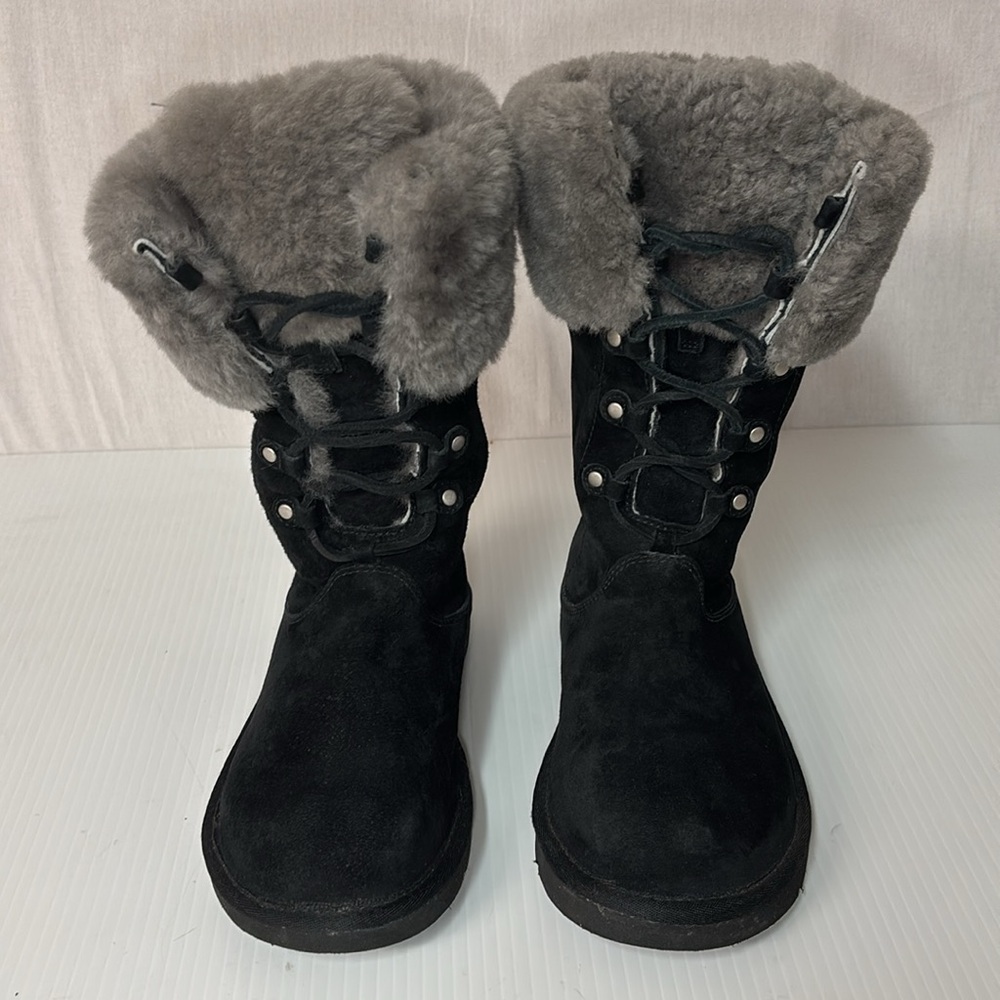 UGG AUSTRALIA Montclair Women’s Black Suede and Grey Sheepskin Boot #1892 - US 6
